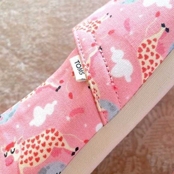 Brand New Toms Pink Blossom Over the Moon Print Cows Slip On Shoes Flats - Picture 10 of 14